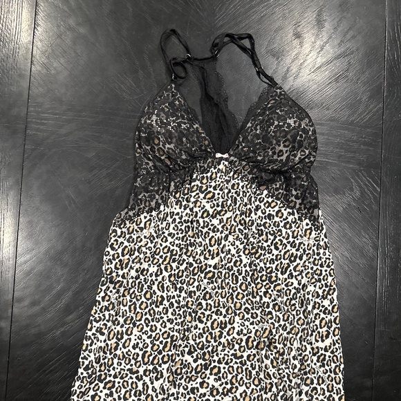 Victoria’s Secret Lingerie Size Small Cheetah Print - Picture 1 of 3